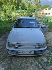 Opel Vectra 1991 года, 116 л.с. Марка: Opel, модель: Vectra. Цвет: серый. VIN: W0L000089P1037835, ПТС: 21 МР 708154, госномер: М171МН21. Тип двигателя: бензиновый, мощность: 115 л.с. (85 кВт), объем: 1998 куб. см. Разрешенная максимальная масса 1645 кг, масса без нагрузки 1130 кг.