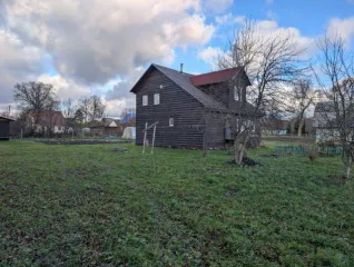 Дом 109,8 кв.м. и участок 2830 кв.м., Новгородская обл., д. Косицкое. Жилое здание, Площадь 109,8 кв.м., Адрес: Российская Федерация, Новгородская область, Батецкий муниципальный район, Передольское сельское поселение, деревня Косицкое, улица Лесная, дом 20а, Кадастровый номер: 53:01:0061901:579…