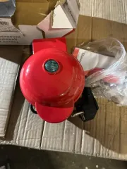 Звездочка велосипедная, 3 грузовых места. Металлическая форма для выпечки кексов, арт. КН-1361. Металлическая складная полка, арт. НК-3913. Запчасти для автомобиля: корпус заднего багажника пластмассовый, артикул K001-1027434-9. Мини-вафельница, арт. 070, вес брутто, 16 грузовых мест. Фара…