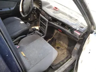 Daewoo Nexia 2004 года, VIN: XWB3D31UD4A024458. Кузов имеет очаги глубокой коррозии пола, арок колес, дверей, деталей оперения, следы ремонта деталей кузова, повреждения лакокрасочного покрытия и обивки, сколы и трещины стекла ветрового окна. В результате ненадлежащих условий и длительного хранения…