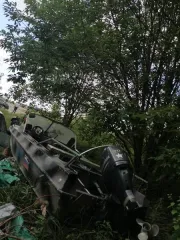 Казанка 5М4 1990 года. Регистрационный номер Р86-66ЧУ. Оснащен встроенным эхолотом и двигателем Yamaha с номером 1046674. П14130000032. Ключи отсутствуют, судовой билет имеется. Работоспособность двигателя под сомнением, находится длительное время на хранении на открытой площадке. Сведения о…