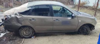 LADA Granta 2021, коричневый. VIN: XTA219140N0424841, госномер М570СХ73. Год выпуска 2021, двигатель бензиновый, модель 111826940659, мощность 89.7 л.с., объем 1596 см³. Экологический класс 5. Согласно акту осмотра от 04.07.2025 автомобиль не на ходу. Повреждения: задний и передний бампер, заднее…