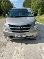 Hyundai Grand Starex 2011 Легковой автомобиль, марка: Hyundai Grand Starex 2011 года выпуска, VIN: KMJWA37JBBU335273, номер двигателя D4CB B781111, мощность двигателя 145 л.с., объем двигателя 2497 куб.см, тип двигателя - дизельный, экологический класс - 5, максимальная масса 3100 кг, масса в…