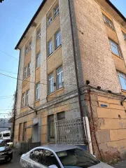 Имущественный комплекс 6320 кв. м, Ростовская область, г. Ростов-на-Дону, пл. Привокзальная, д. 4. 1. Нежилое здание, площадь 103,9 кв. м, кадастровый номер 61:44:0061501:45. 2. Нежилое здание "Почтовое отделение", площадь 107,5 кв. м, кадастровый номер 61:44:0061501:46. 3. Нежилое здание "Здание…