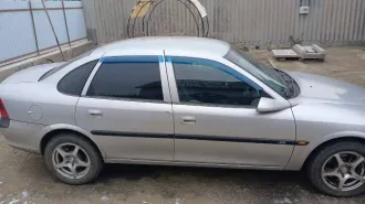 Опель Вектра 1.6 16V, 1997 год, VIN W0L0JBF19W1156633, серебристый, объем 1998 см³, мощность 100.1 кВт/136.1 л.с.
