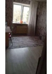 1/2 доля в квартире в Калужской обл. еще 1/2 доля в праве на квартира, площадь: 36,9кв.м., адрес  местонахождение : Калужская обл., Дзержинский р н, д. Жилетово, д. 21, кв. 15, кадастровый номер: 40:04:100103:383