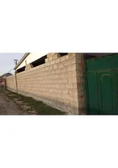 1/6 доли жилого здания (72,3 кв.м) и 1/6 доли земельного участка (2538 кв.м) в а. Эльбурган, Абазинский р-н, Карачаево-Черкесия; 1/6 доля в праве на жилое здание, площадь: 72,3кв.м., кадастровый номер: 09:03:0190112:191 и 1/6 доля в праве на земельный участок, площадь: 2 538кв.м., категория земель…