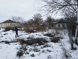 1/3 доли жилого дома 29.4 кв.м и 1/3 доли земельного участка 2800 кв.м в Белгородской области: Земельный участок, общая долевая собственность, доля в праве 1/3, площадь 2800 +/- 19 кв.м, кадастровый номер 31:10:0903003:87, адрес местоположения: Белгородская область р-н Яковлевский с. Вислое ул…