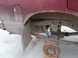 Opel Frontera 1994 года, 125 лс, 300000 км, полный привод, VIN SED53MWL4RV623256. Авто не на ходу, в крайне неудовлетворительном состоянии, отсутствуют колеса, двигатель требует капремонта и снят, кузов в ржавчине и дырах, повреждения по кузову, отсутствие деталей по кузову и внутри салона. Все…