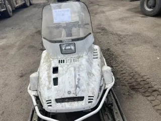 Yamaha UK 540 IV, Renault Trafic 2006, Ниссан Кашкай, БМВ 525 1990. Реализация в качестве годных остатков, отдельных узлов, деталей, агрегатов, материалов, в том числе в сборном виде (одним лотом): Снегоход "Yamaha UK 540 IV" белого цвета; Легковой автомобиль "Renault Trafic", с регистрационным…