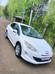 Peugeot 408, 2014 год выпуска, белый, VIN Z8T4D5FS9EM009703. На ходу, снят аккумулятор, царапина на водительской двери и небольшие царапины по кузову.