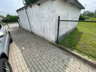 Гараж 28 кв.м и земельный участок 35 +/- 2 кв.м в Калининградской области, г. Мамоново, ул. Жабинского, дом 23. Здание: нежилое, кадастровый номер 39:21:010217:357, 1 этаж, 2000 год постройки. Участок: кадастровый номер 39:21:010217:3, разрешенное использование под существующий гараж, категория…