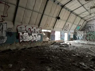 Металлический клуб 469 кв. м и земельный участок 759 кв. м в Тамбовской области. Назначение: нежилое. Площадь здания: 469 кв. м, 2 этажа, подземных этажей нет. Кадастровый номер здания: 68:15:4901002:412. Адрес: РФ, Тамбовская обл., городской округ город Тамбов, поселок Тригуляй, территория СНТ…