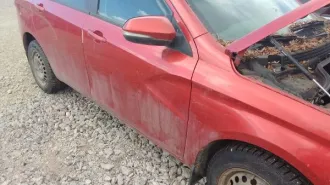 Легковой автомобиль LADA VESTA, 2016 г.в., г/н С333МХ43, VIN: XTAGFL120GY031756, красного цвета, задний бампер сломан, на багажнике вмятина, диски штампованные с ржавчиной, по кузову имеются сколы Л.К.П., с ключом и документами СТС и ПТС, рабочее состояние не проверялось (Уведомление №1300 К от…