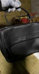 Женские сумки Saint Laurent, Dior, Michael Kors, Prada, Givenchy, Valentino, Chanel, Gucci 22 шт. Имущество продается в том виде, в каком оно есть, в случае продажи возврату/обмену не подлежит. За скрытые дефекты имущества Продавец ответственности не несет.