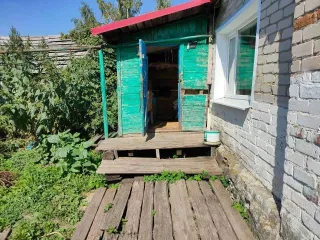 Земельный участок площадью 1258 кв. м, категория земель: земли населенных пунктов, разрешенное использование: для ведения личного подсобного хозяйства, расположенный по адресу: Саратовская область, Новобурасский район, рп. Новые Бурасы, ул. Баумана, д. 72, с кадастровым номером: 64:21:130316:5…