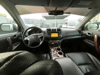 TOYOTA Highlander 2012, легковой автомобиль марки: TOYOTA, модели: Highlander, год выпуска: 2012 г., идентификационный номер (VIN): JTEES42A402193542, эл. почта khismatullina.ei@bk.ru, 89178929663