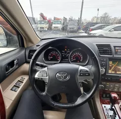 Toyota Highlander 2013 года выпуска, VIN JTEES42A502220795.