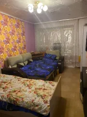 1/4 доли квартиры и 1/4 доли жилого помещения, 59,4 кв.м, Сахалинская обл. 1/4 доля квартиры в Сахалинской обл. еще 1/4 доля квартиры в Сахалинской обл. еще 1/4 доля в помещении, площадь 59.4 кв.м., назначение: жилое, адрес (местонахождение): 694920, Сахалинская обл, Углегорский р-н, г Углегорск…