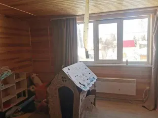 Дом 61,9 кв.м, баня 34,2 кв.м, участок 695 кв.м, Тюменская обл. Земельный участок с кадастровым номером: 72:12:1510001:324, площадью 695 кв.м., жилой дом с кадастровым номером: 72:12:1510001:1379, площадью 61,9 кв.м., строение (баня) с кадастровым номером: 72:12:1510001:1376, площадью 34,2 кв.м…