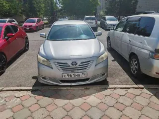 Toyota Camry 2006, 277 лс, 300000 км, АКПП. Легковой автомобиль TOYOTA CAMRY 2006г.в., VIN JTNBK40K303001326, ГРЗ Е961МВ19.