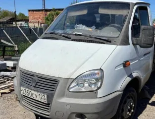 ГАЗ 330252 2017 года выпуска, грузовой с бортовой платформой. VIN X96330252H2681583. Реализуются обе доли (по 1/2 доли, имущество разделено между бывшими супругами).