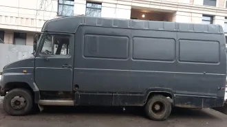 Грузовой фургон, идентификационный номер VIN: XTZ5301CC10052451, регистрационный знак: О840УА86, модель: ЗИЛ 5301СС, категория ТС – С, год изготовления: 2001 г.; цвет кузова: серый; мощность двигателя: кВт/л.с. 108.8/80; ПТС: 86ОК751893.