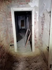 Нежилое помещение 60,6 м², 1986 г., Тюменская область, площадью 60,6 м2, 1986 года ввода в эксплуатацию, кадастровый номер 72:08:1105001:507, требуется капитальный ремонт, помещение на первом этаже, нежилое.