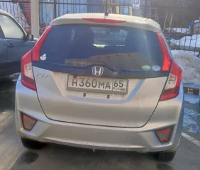 Honda Fit
Год производства - 2016
Категория ТС - B
Расположение руля - правый руль
Тип двигателя - Бензиновый
Мощность двигателя - 101 л. с.
Объем двигателя - 1317 куб. см
Номер кузова GK4-1201783. 
В залоге у АО «Тинькофф Банк»