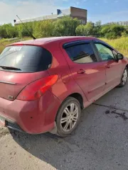 Легковой автомобиль Peugeot 308, 2011 год, красный цвет. VIN: Z8T4C5FS9BM017140, ПТС: 4300775997, госномер: P158PH11, номер двигателя: 88/120, экологический класс 4. Разрешенная максимальная масса 1835 кг, масса без нагрузки 1387 кг.
