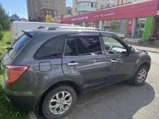 Lifan X60 2014 Автомобиль Lifan X60 2014г.в. VIN-номер X9W215800E0021164 Автомобиль имеет кузовные повреждения. Весь кузов автомобиля имеет очаги коррозии. Автомобиль на ходу, в удовлетворительном состоянии.