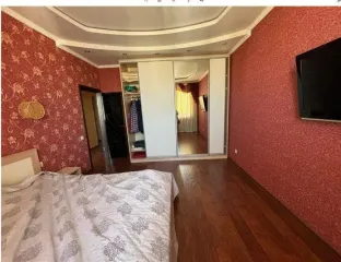 Жилое помещение площадью 122 кв.м, кадастровый номер 54:35:101695:1119, расположенное по адресу: г. Новосибирск, ул. Державина, д. 77/2, кв. 107, 108. Имущество находится в залоге у ПАО Банк "FK Otkrytie" ИНН: 7706092528 (правопреемник - АО «БМ-Банк» ИНН: 7702000406) и АО "Korporatsiya "MSP" ИНН…