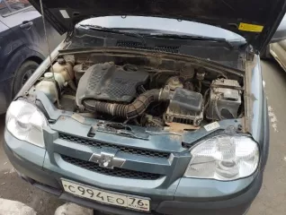 Легковой автомобиль Chevrolet Niva, 212300-55. Регистрационный номер: С994ЕО76. Идентификационный номер (VIN): X9L212300F0565443. Год выпуска: 2015. Номер двигателя: 0695043. Номер шасси: отсутствует. Номер кузова: X9L212300F0565443. Цвет: темный серо-зеленый металлик. Объем двигателя: 1690…