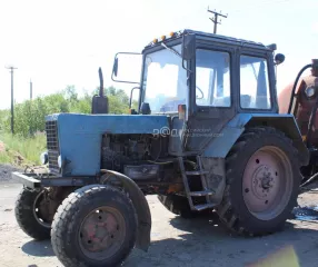Трактор колесный МТЗ 82.1  заводской № машины  рама  08025139, год выпуска 2000, двигатель № 453236, цвет черно синий 