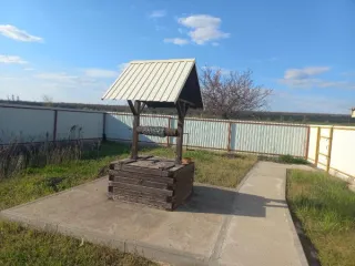 Участок 2700 кв.м и дом 53.6 кв.м, Ростовская область. Земельный участок площадью 2700 +/- 19 кв.м., категория земель: земли населенных пунктов, земельные участки под личным подсобным хозяйством, кадастровый № 61:04:0070202:106. Жилой дом площадью 53,6 кв.м., кадастровый № 61:04:0070202:209…