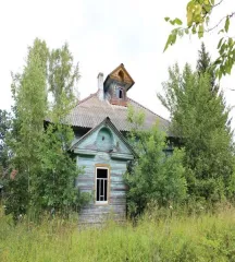 Нежилое здание 139,2 кв.м. с земельным участком 1211 кв.м., Любимский р-н, год завершения строительства 1876, общей площадью 139,2 кв.м., по адресу: Ярославская обл., р-н Любимский, д. Булаково, ул. Школьная, д. 22, кадастровый номер: 76:06:070201:118, с земельным участком 1211 кв.м…