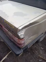 Volvo 740, 1987 года, 100 лс, VIN YV1744833H2090632, гос рег. номер О 742 УО 154. Автотранспортное средство находится в условно пригодном техническом состоянии – автомобиль не на ходу, требует ремонта/замены стоек, подшипников, рулевых тяг, тормозных колодок, тормозных суппортов, заднего моста…