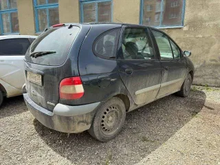 Renault Scenic 2001 года, цвет темно-зеленый, VIN VF1JA04B525811457.