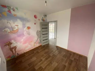 Два дома по 140 кв.м. с участками в Иркутской области. Жилой дом 140 кв.м., кадастровый номер 38:06:100801:39338, 2023 года постройки, этажность – 2; земельный участок 722 кв.м., кадастровый номер 38:06:100801:37231. Расположены по адресу: Иркутская область, Иркутский район, сельское поселение…