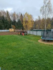 Земельный участок 800 м² и дом 73,7 м² Московская область - земельный участок с кадастровым номером 50:05:0130221:150, общей площадью 800 +/- 20 кв.м, расположенный по адресу: Московская обл., Сергиево-Посадский р-н, с/п Березняковское, вблизи д. Яковлево в южной части кадастрового квартала и…