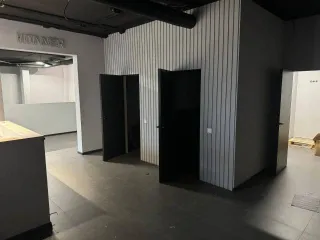 Нежилое помещение площадью 133.5 кв.м на первом этаже по адресу: Брянск, ул. Степная, д.13, помещение 16. Кадастровый номер: 32:28:0030901:1467.