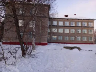 Земельный участок 4532 кв.м с учебным корпусом 2392,3 кв.м, регион Архангельская область. Участок площадью 4532 кв.м, кадастровый номер 29:23:010202:38 (реестровый номер федерального имущества П11310002370), категория земель – земли населенных пунктов, вид разрешенного использования – для…