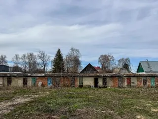 Помещение, назначение: нежилое, наименование: данные отсутствуют, площадь – 10,2 кв.м, Номер, тип этажа, на котором расположено помещение, машино-место: Этаж №1, Подвал № -1, адрес объекта: Российская Федерация, Орловская область, м.р-н Кромской, г.п. Кромы, пгт. Кромы, ул. К.Маркса, зд. 92а…
