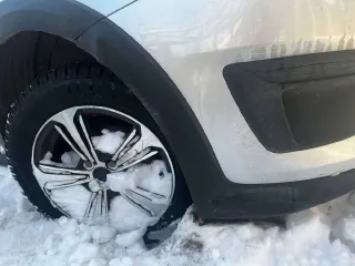 Kia Rio 2020 легковой автомобиль, VIN: Z94C2251BBLR11033. Требует ремонт внутреннего шруса машина долго стоит, нет возможности вложиться в её ремонт. Колодки новые, зимняя резина новая. Ознакомиться с имуществом и документацией можно по месту нахождения по адресу: г. Брянск, улица Кромская, Д6, по…