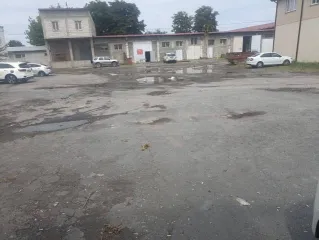 Помещение 13,9 кв.м, земельный участок 1365 кв.м, Владикавказ Нежилое помещение, площадью 13,9 кв.м., этажность – 1, КН15:09:0010603:166; земельный участок, площадью 1365 кв.м., категория земель: земли населенных пунктов, разрешенное использование: для целей содержания и эксплуатации…