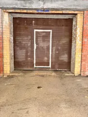 Доля в праве общей долевой собственности (1775/21300) на нежилое помещение «гараж» площадью 408,5 кв. м, кадастровый номер 43:40:000257:222, расположенное по адресу: Кировская область, г. Киров, Первомайский район, ул. Мопра, д.26г, пом. 1045. Вид права – общая долевая собственность. Обременение –…