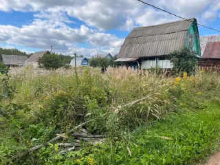 Земельный участок 550 кв.м, Удмуртская Республика, Воткинский район, сдт Нефтяник-1, уч. 547. Кадастровый номер: 18:04:108002:476. Виды разрешенного использования: Садоводство. Площадь: 550 +/- 16.41 кв.м.