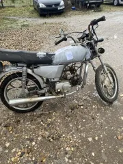 Мототехника: Suzuki, Альфа, Ирбис, RACER, GX-Moto годные остатки: 1. Мотороллер Сузуки, номер рамы CAIPA-355468 2. Мопед Альфа, VIN LLAPCH2AXC1010898 3. Мотоцикл Ирбис, VIN LRYPCHL68C0004553 4. Мотоцикл RACER RC110N, VIN Z9RM32031J0302805 5. Транспортное средство мопед марки GX-Moto Corvette, без…