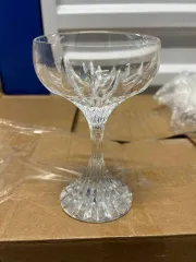 Бокалы Baccarat коктейльные 6 шт с гранями округлые на ножке граненой формы.