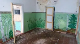 Здание детского сада 598,7 кв. м и земельный участок 3267,0 кв. м, Омская область Здание детского сада с земельным участком под зданием, кадастровый номер земельного участка 55:15:030101:584, расположенные по адресу: Омская область, Называевский район, с. Жирновка, ул. Бондаренко, д. 44 - здание…